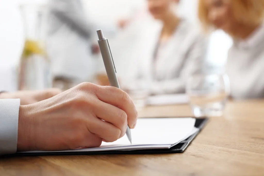 Kündigungsfrist für Zeitarbeit. Wie ist sie gesetzlich geregelt und wie sieht es bei der IDEAL Grupa aus? Kündigungsfrist zeitarbeit